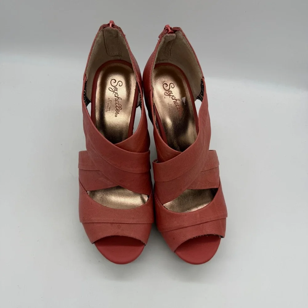 Seychelles womens coral